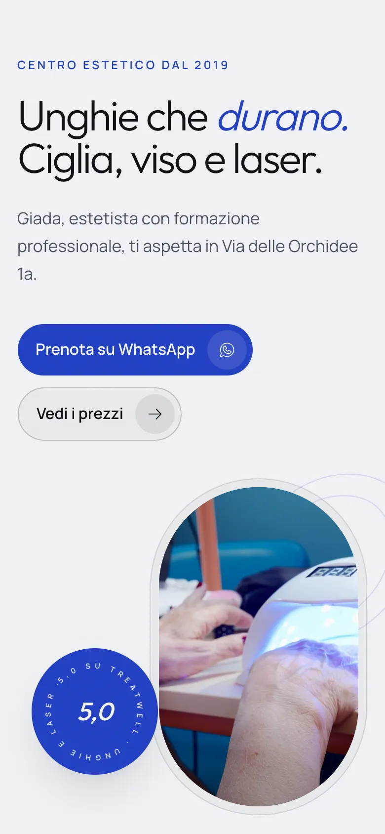 Sito d'esempio per centro estetico, visto dal telefono: nome e contatti inventati